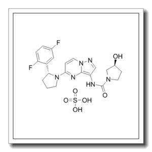 (3S)-N-[5-[(2R)-2-(2,5-二氟苯基)-1-吡咯烷基]吡唑并[1,5-a]嘧啶-3-基]-3-羟基-1-吡咯烷甲酰胺硫酸盐